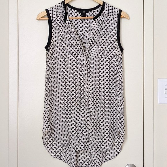 H&M Long Sleeveless V Neck Blouse - Picture 1 of 8